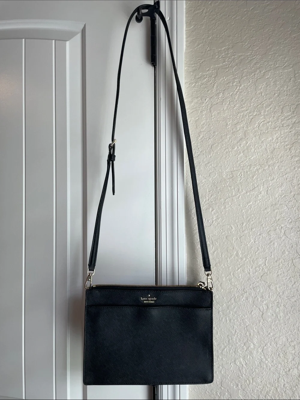 kate spade black crossbody with gold hardware - Picture 1 of 2